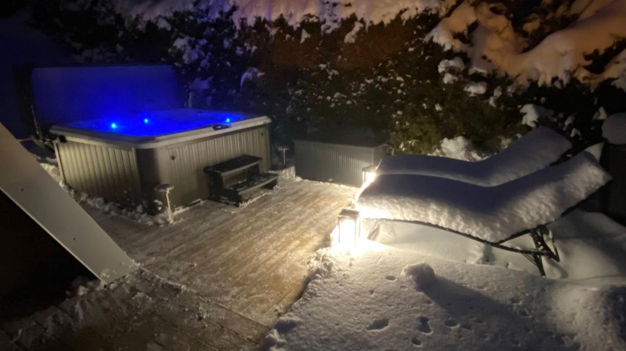 Au-Doux-Altic Chalet Romantique Avec Jacuzzi Et Sauna Métabief 외부 사진
